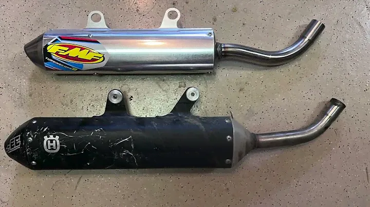 Husqvarna Stock Silencer vs FMF Turbine Core 2 sound test