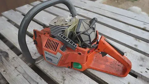 Disassembly of Husqvarna 55 early chainsaw for spare parts Бензопила Хускварна 55 на запчасти