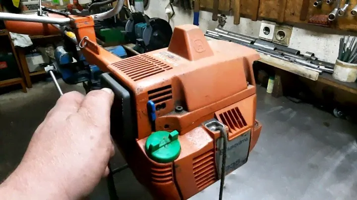 Husqvarna 235 R / Pillekönnyű Erőgép Ami Eladó..
