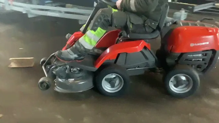 Köp Gräsklippare Husqvarna R112c5 midjestyrning på Klaravik